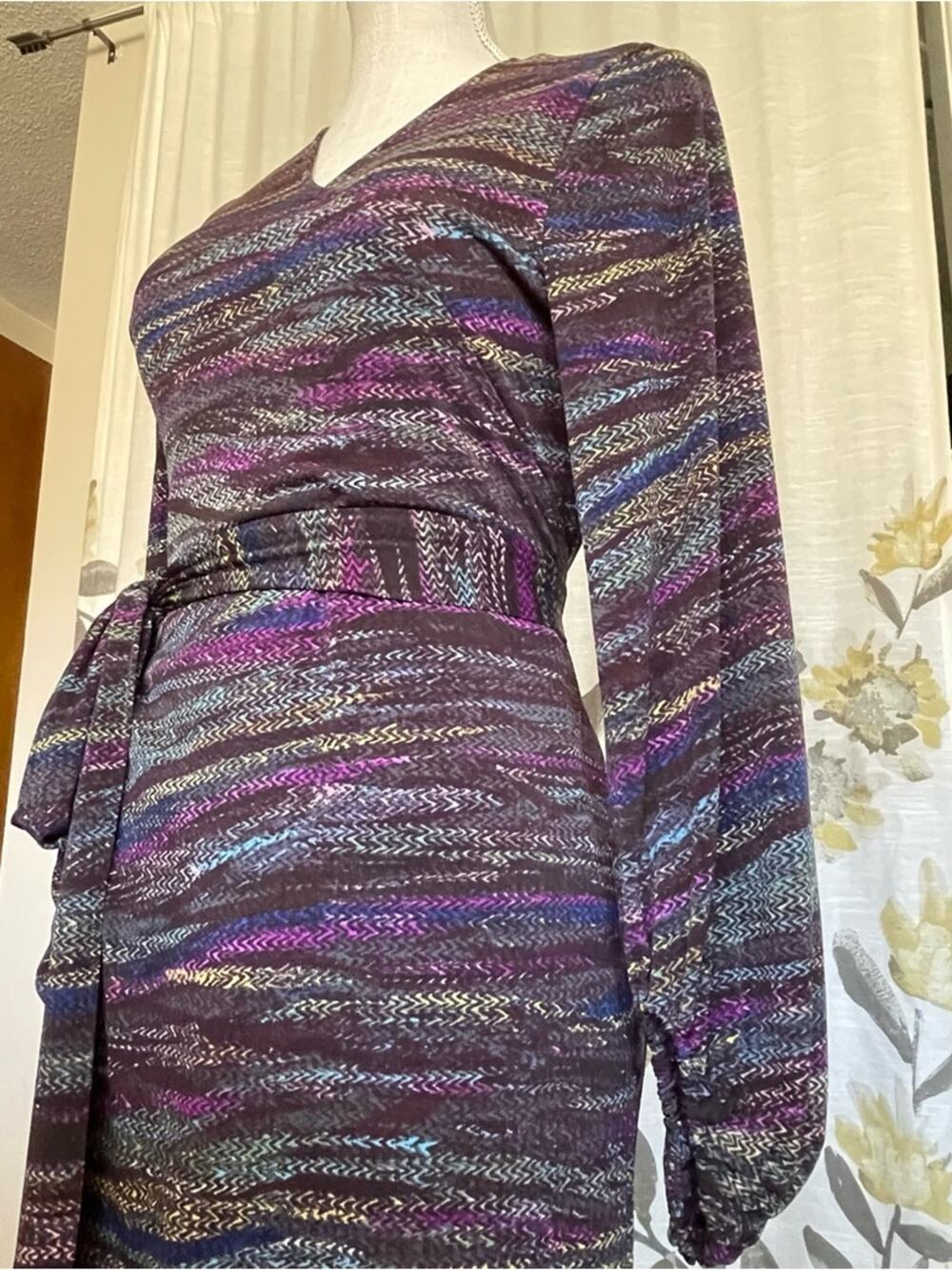 Wrap Dress Womens Size L Abstract Print Long Sleeve Belted Purple Blue Zigzag